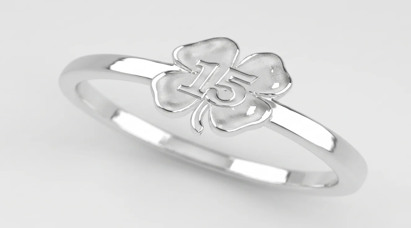 ANILLO 15 CON TREBOL