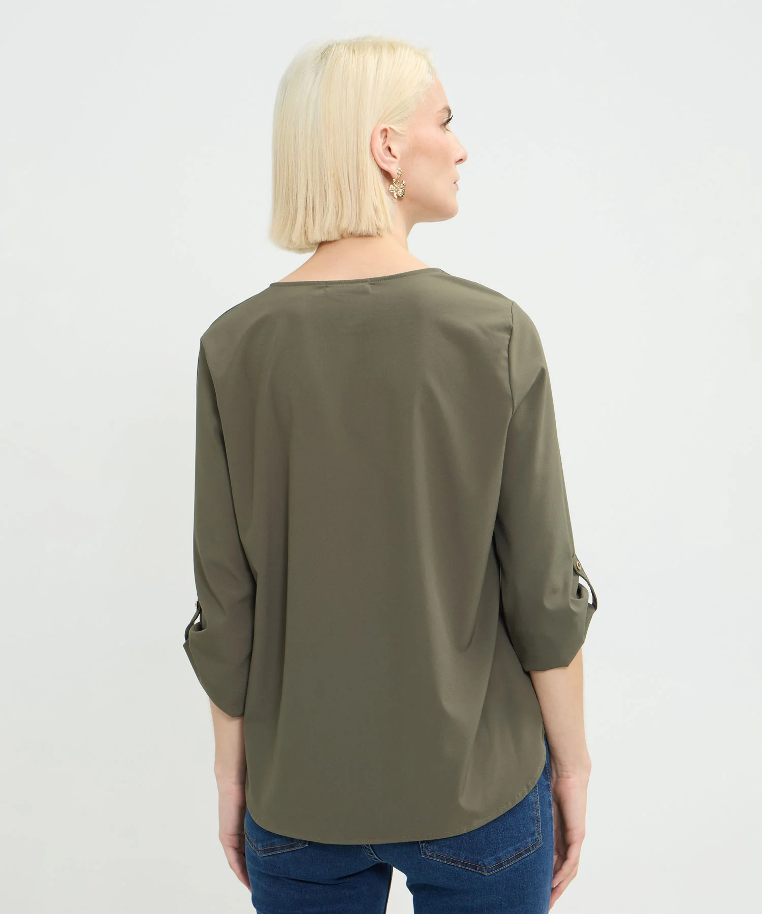BLUSA M 3/4 UNICOLOR CON ESCOTE EN V 30122907 - Image 5