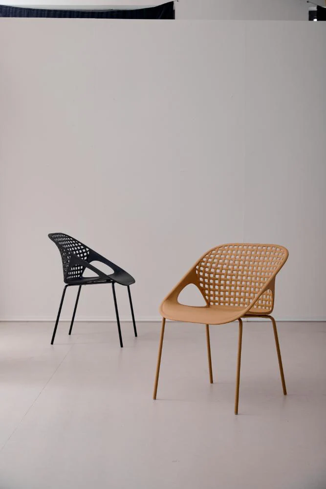 SILLA SENIT CON BRAZOS, COLOR NEGRO, CON ESPALDAR Y DISEÑO MODERNO - Image 6