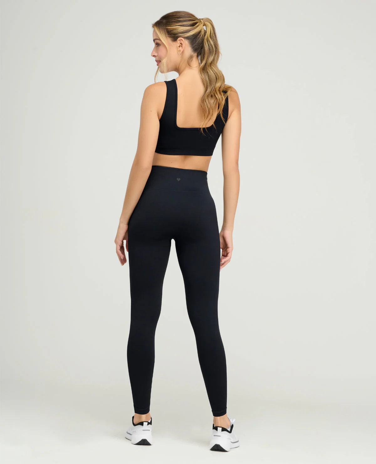 TOP DEPORTIVO | SIN COSTURAS | TECNOLOGÍA SEAMLESS